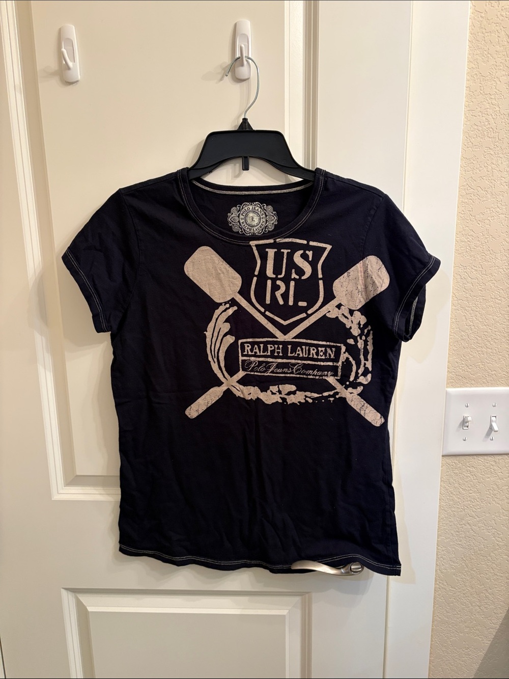 Ralph Lauren Vintage Y2K Navy Tee with Cream Oar Crest Graphic